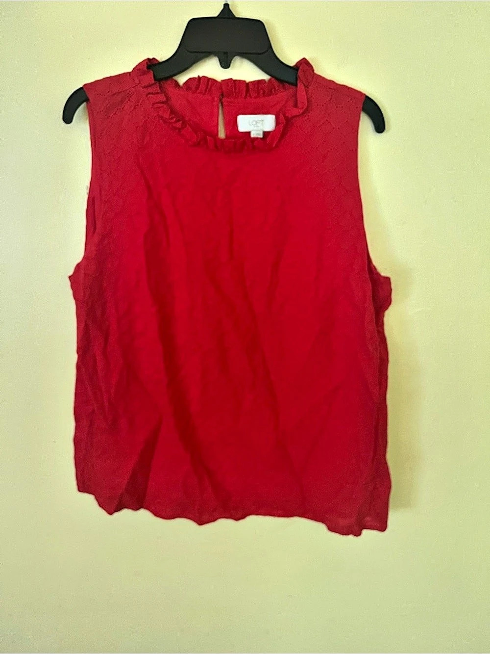 LOFT Eyelet Ruffle Neck Blouse in Red Size XL Like New
